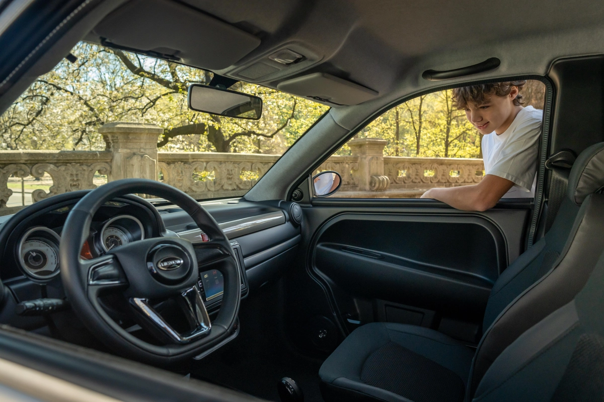 de microcar m.go een echte citycar.jpg